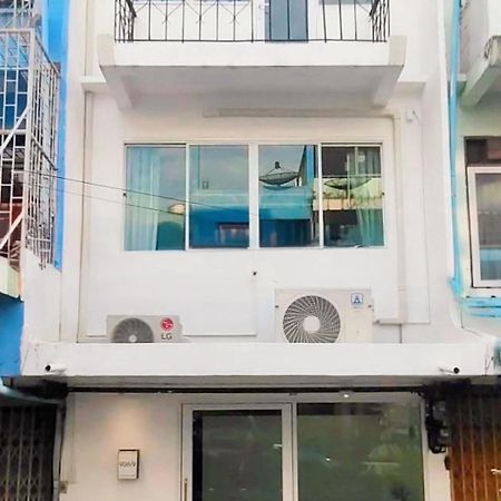 バンコク都Whole 3-Storey House Right In The Local Community.アパートメント エクステリア 写真