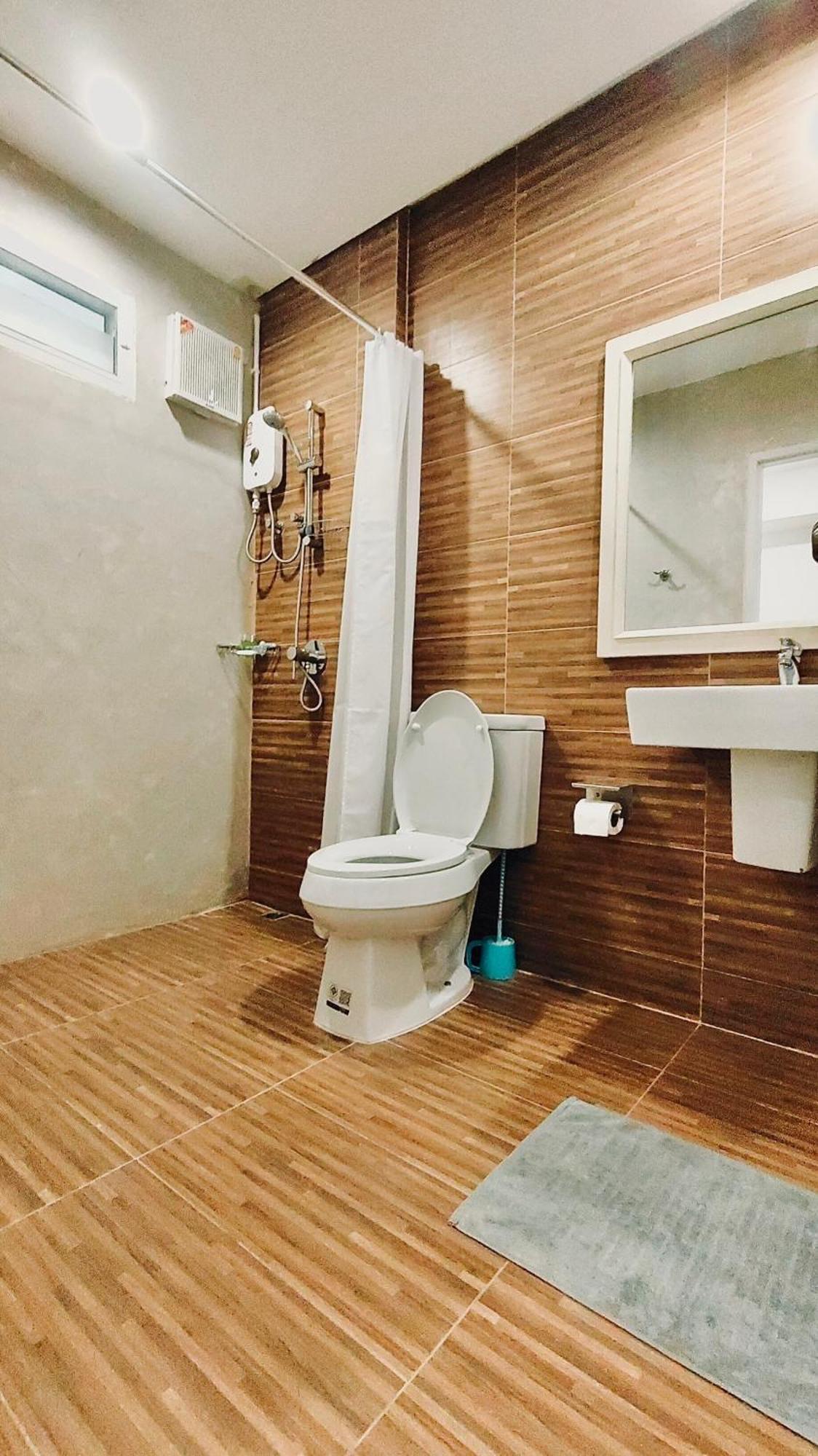 Whole 3-Storey House Right In The Local Community. バンコク都 エクステリア 写真