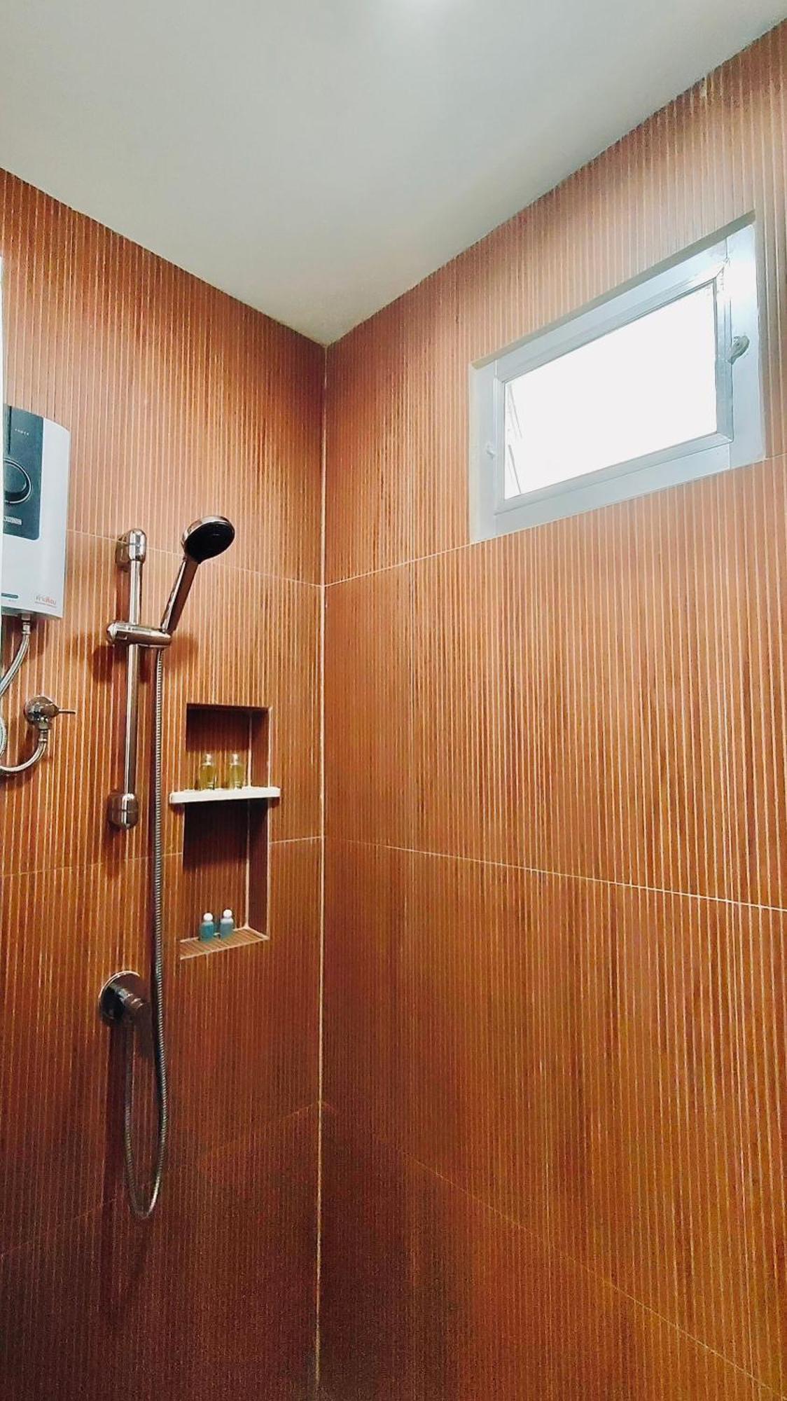 Whole 3-Storey House Right In The Local Community. バンコク都 エクステリア 写真
